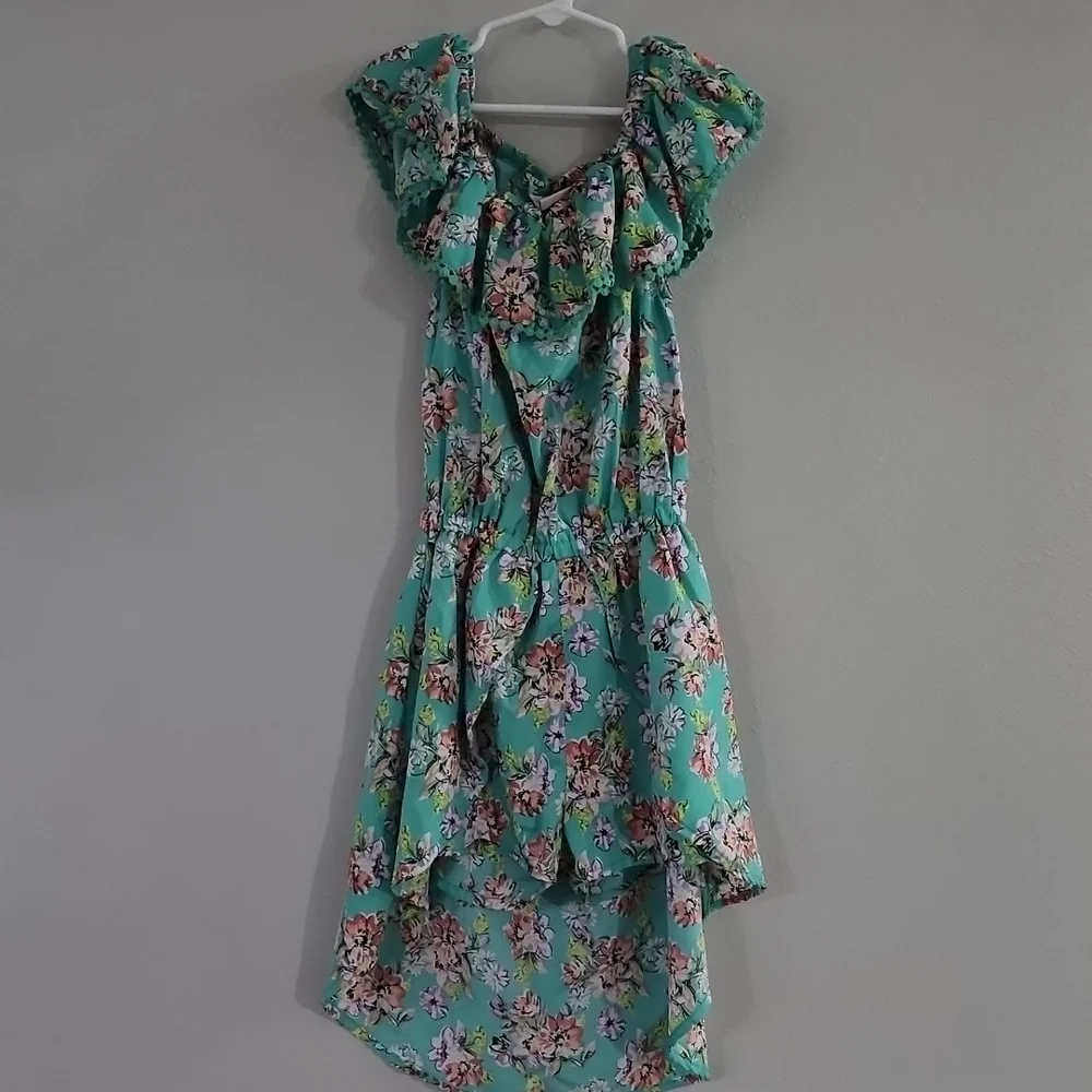 2 Rompers - Picture 2 of 7